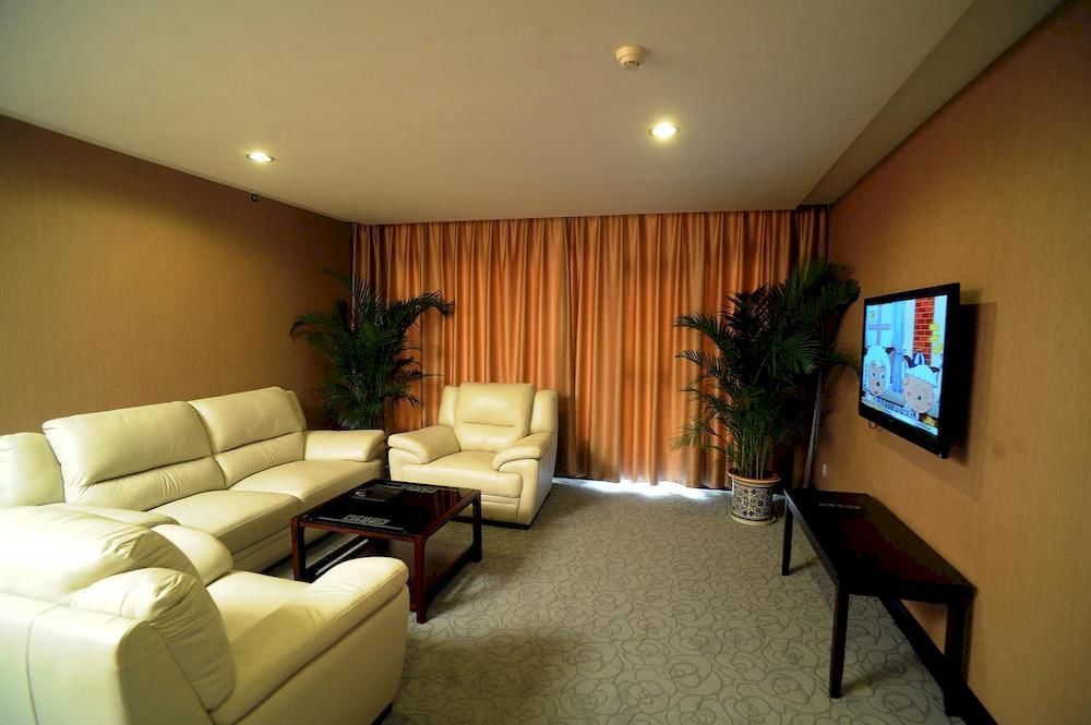 Golden Dragonball Hotel Guilin Buitenkant foto