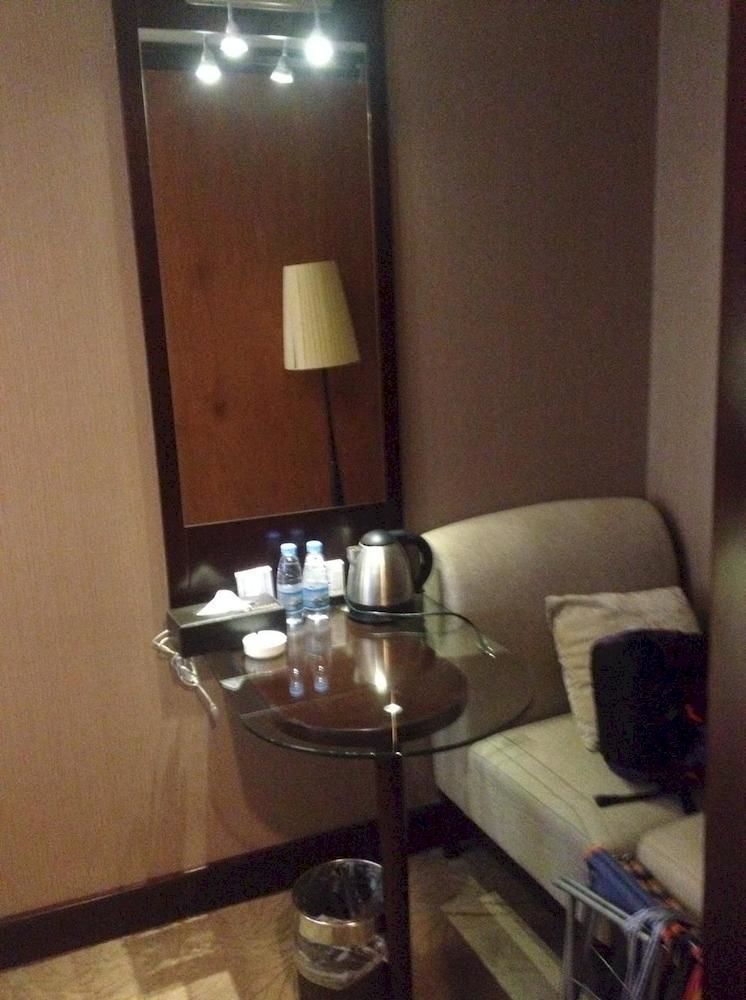 Golden Dragonball Hotel Guilin Buitenkant foto