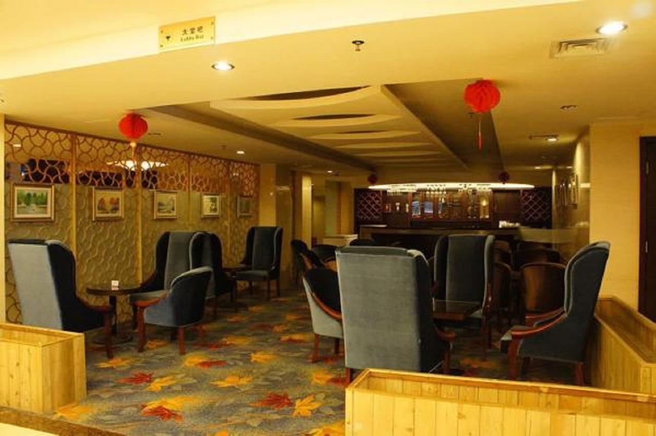Golden Dragonball Hotel Guilin Buitenkant foto