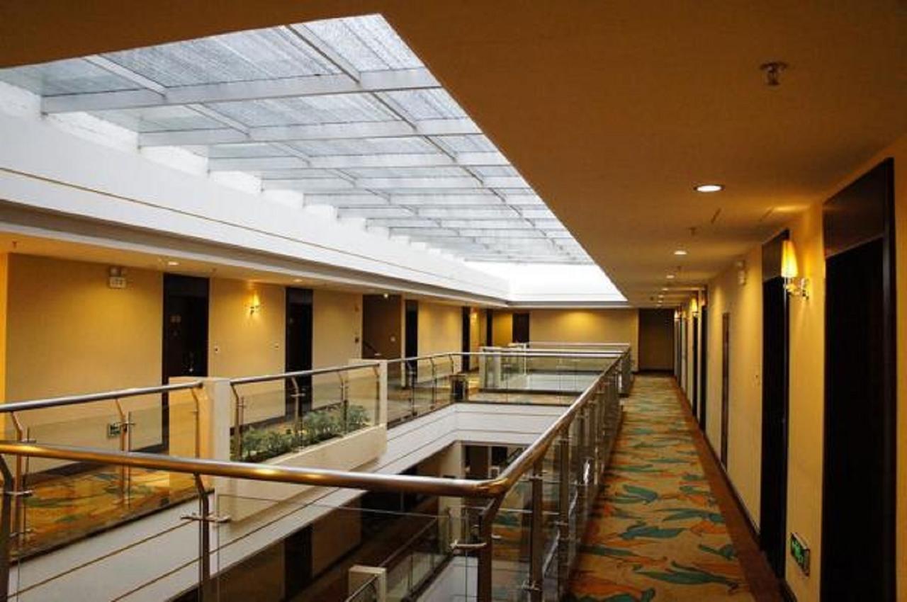 Golden Dragonball Hotel Guilin Buitenkant foto