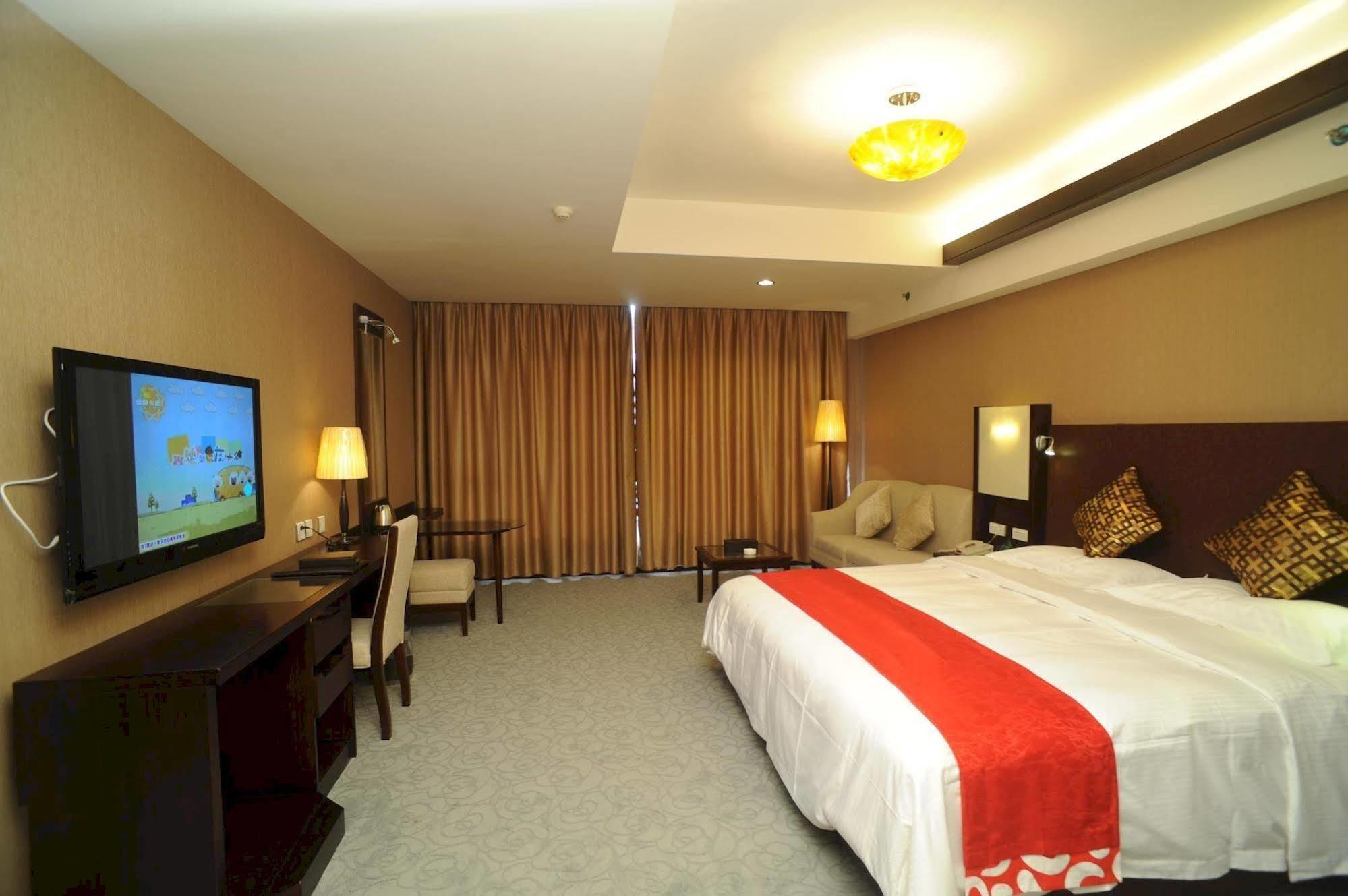 Golden Dragonball Hotel Guilin Buitenkant foto