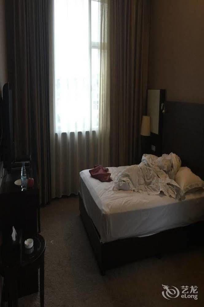 Golden Dragonball Hotel Guilin Buitenkant foto