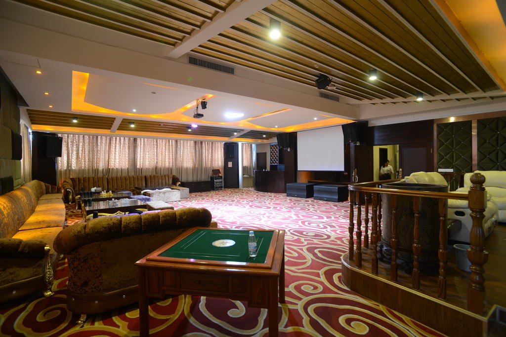 Golden Dragonball Hotel Guilin Buitenkant foto
