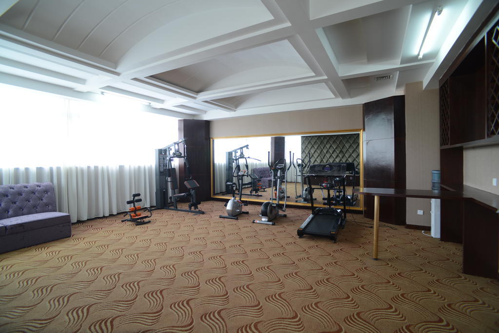 Golden Dragonball Hotel Guilin Buitenkant foto